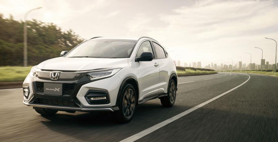  Honda Vezel Touring Modulo X 2019 года  (JP) (фото 3 из 31)